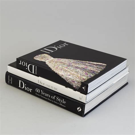 Book: Christian Dior 